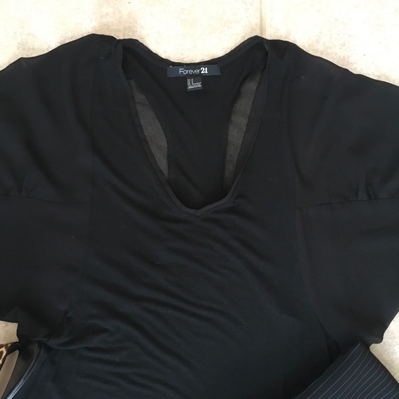 Forever 21 Black Top - Picture 4 of 5